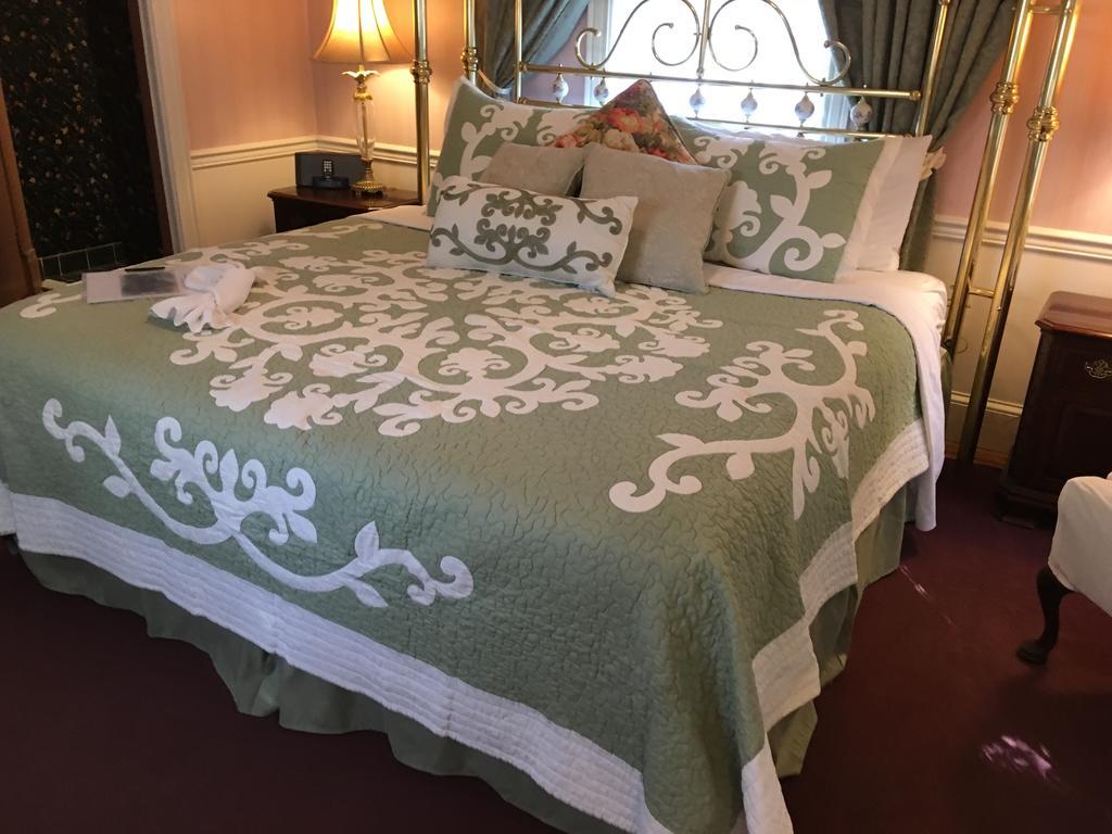 Parsonage Inn Bed And Breakfast Saint Michaels Eksteriør billede