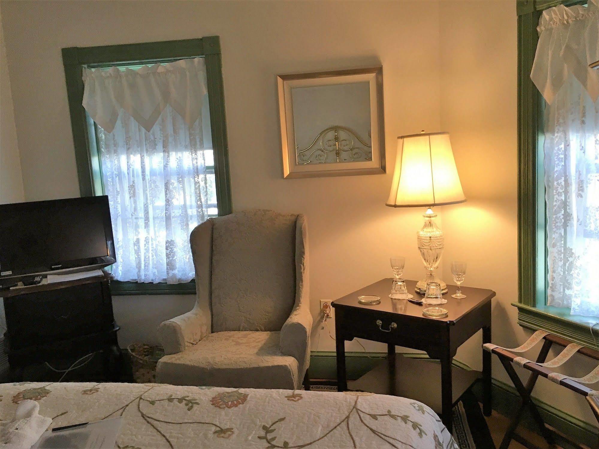 Parsonage Inn Bed And Breakfast Saint Michaels Eksteriør billede